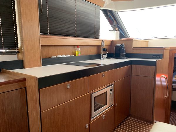 Bavaria Virtess 420 Fly | Sunrise