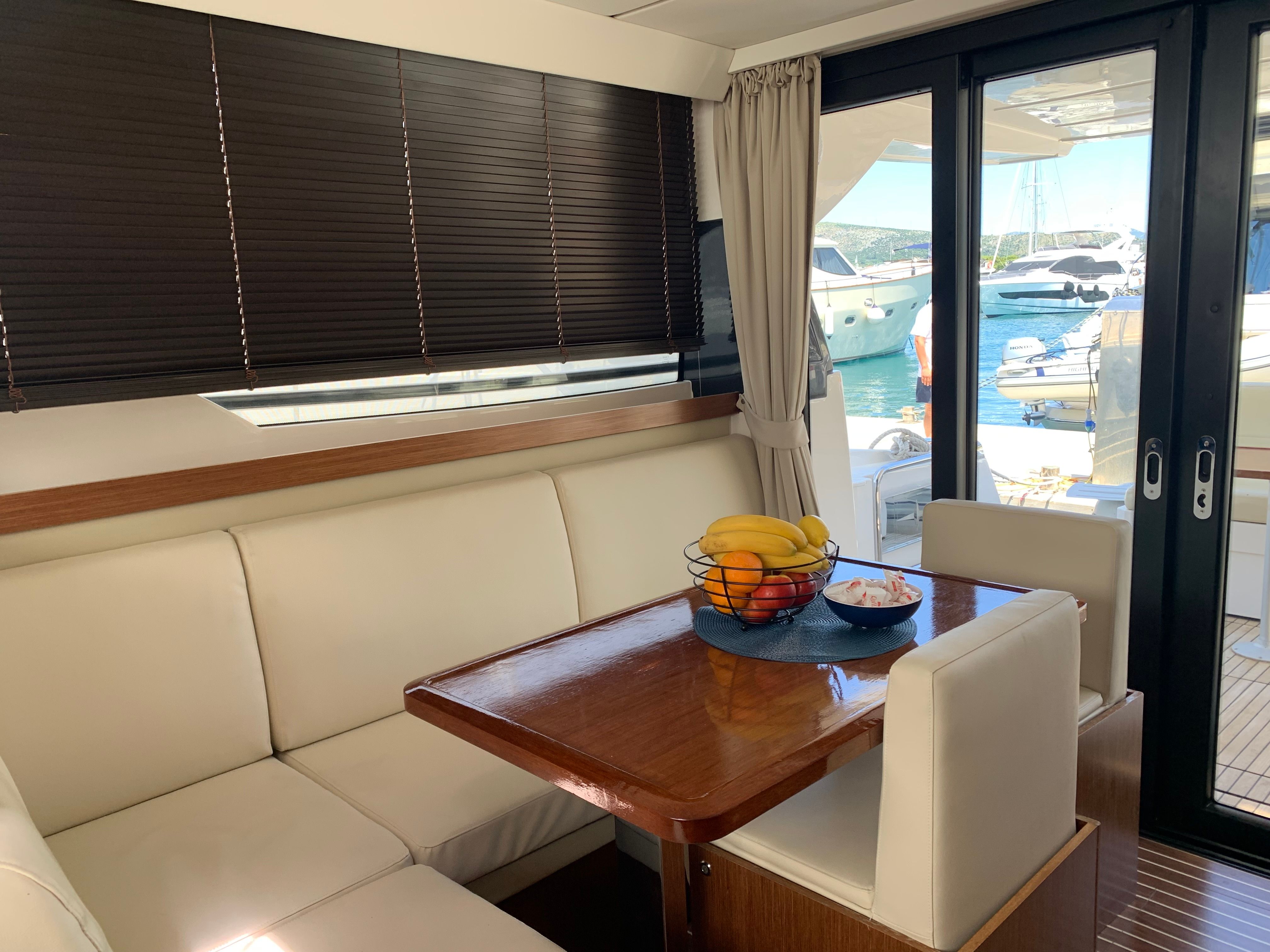 Bavaria Virtess 420 Fly | Sunrise