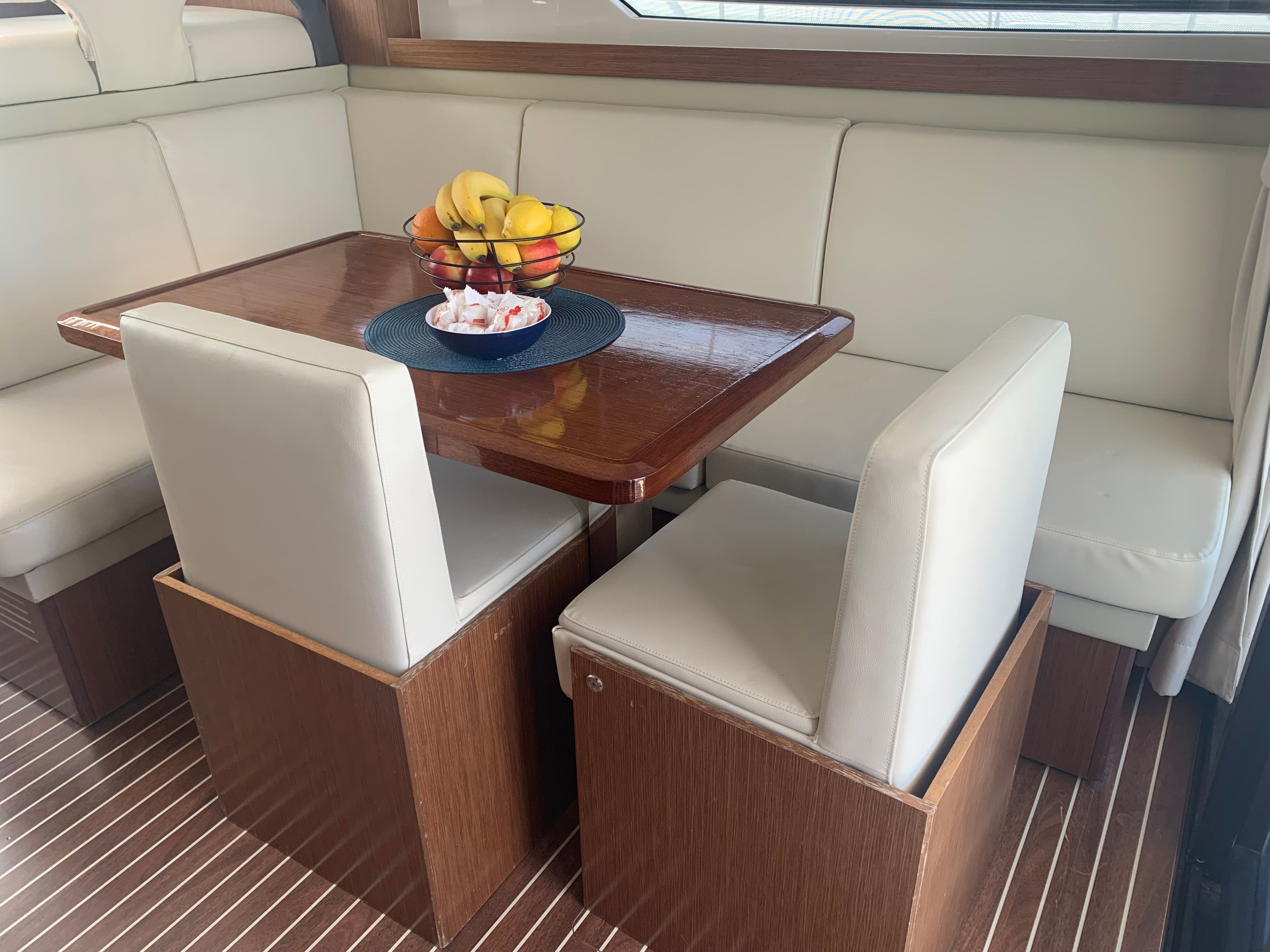 Bavaria Virtess 420 Fly | Sunrise