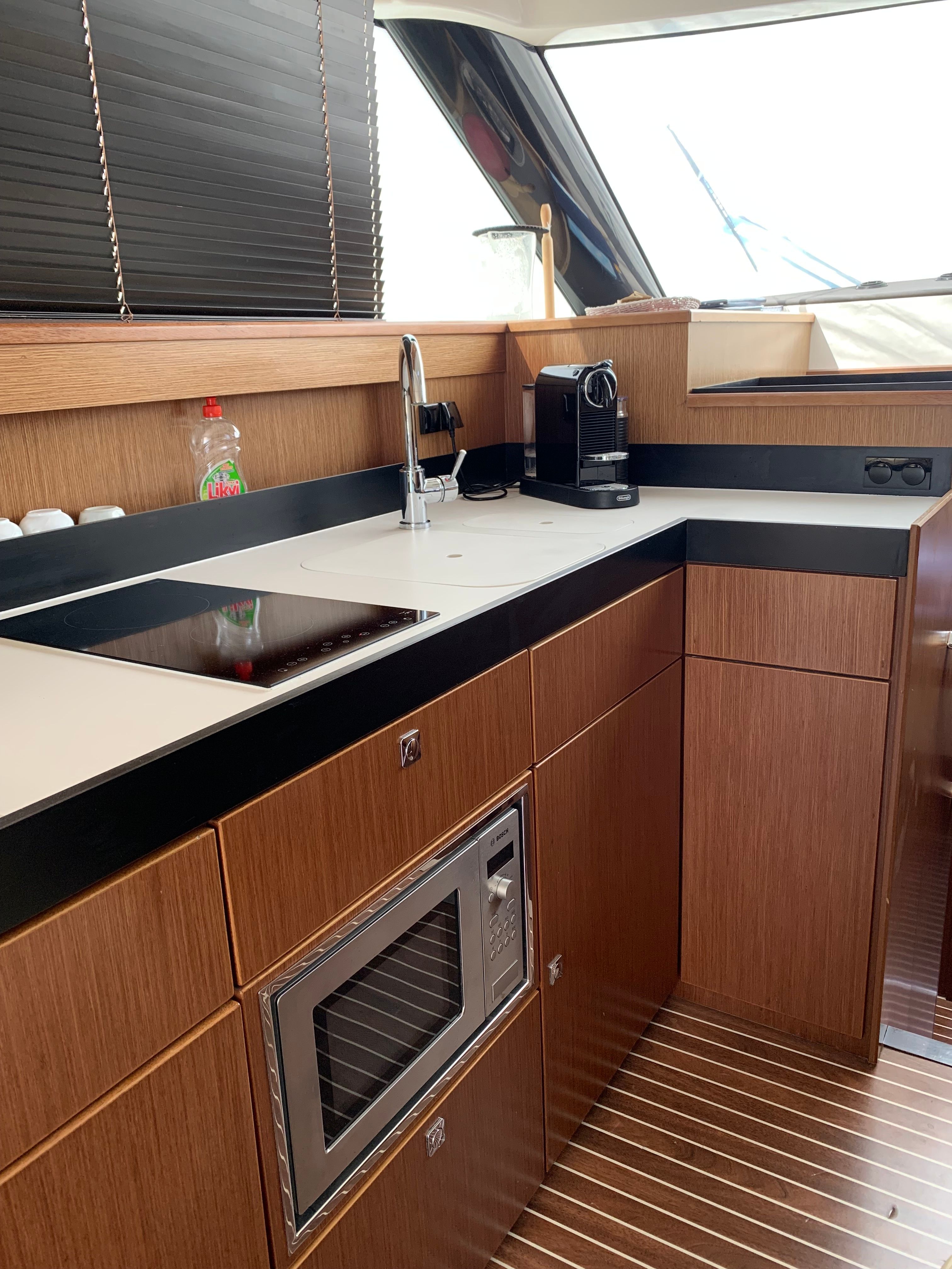 Bavaria Virtess 420 Fly | Sunrise