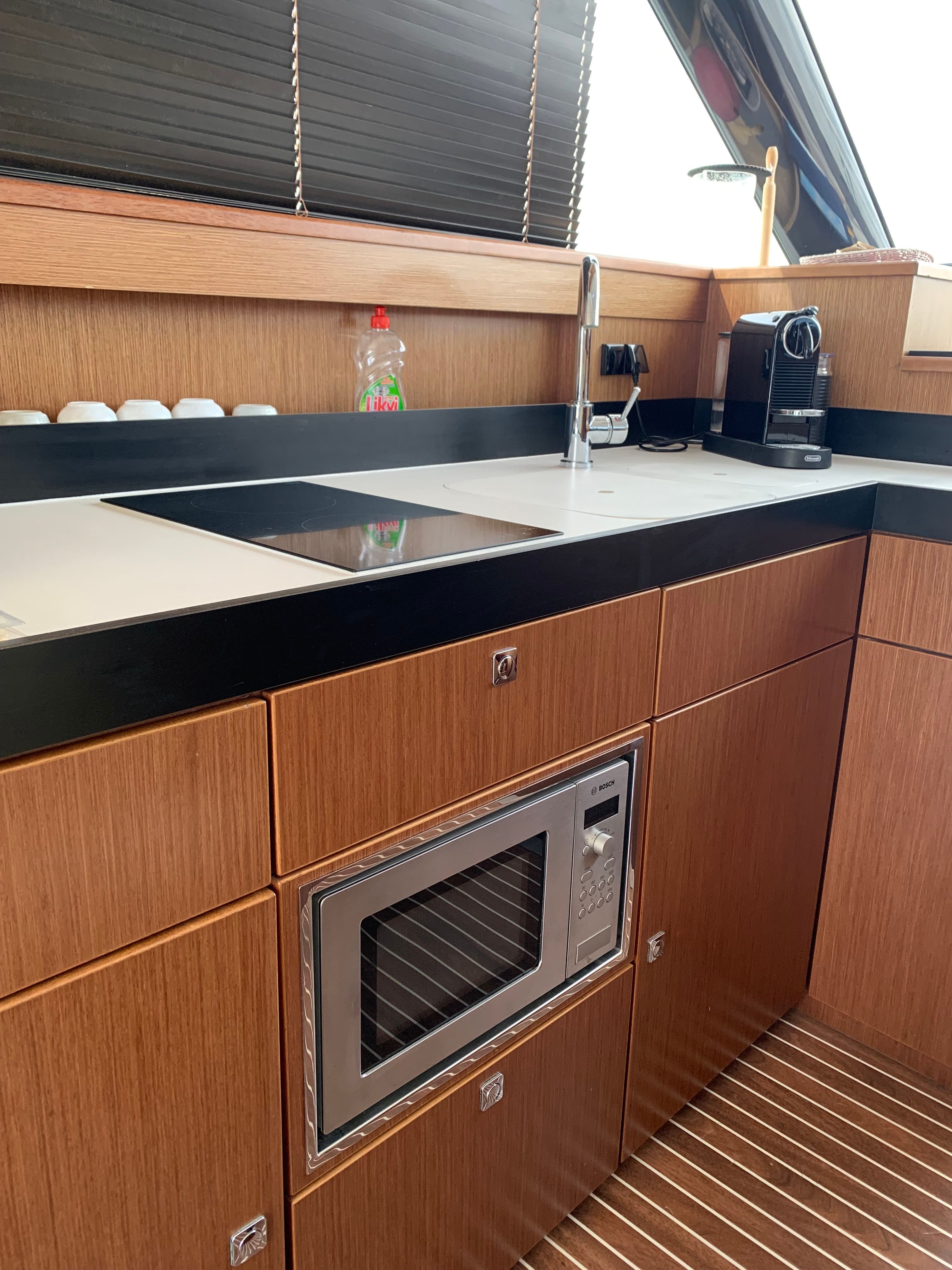 Bavaria Virtess 420 Fly | Sunrise