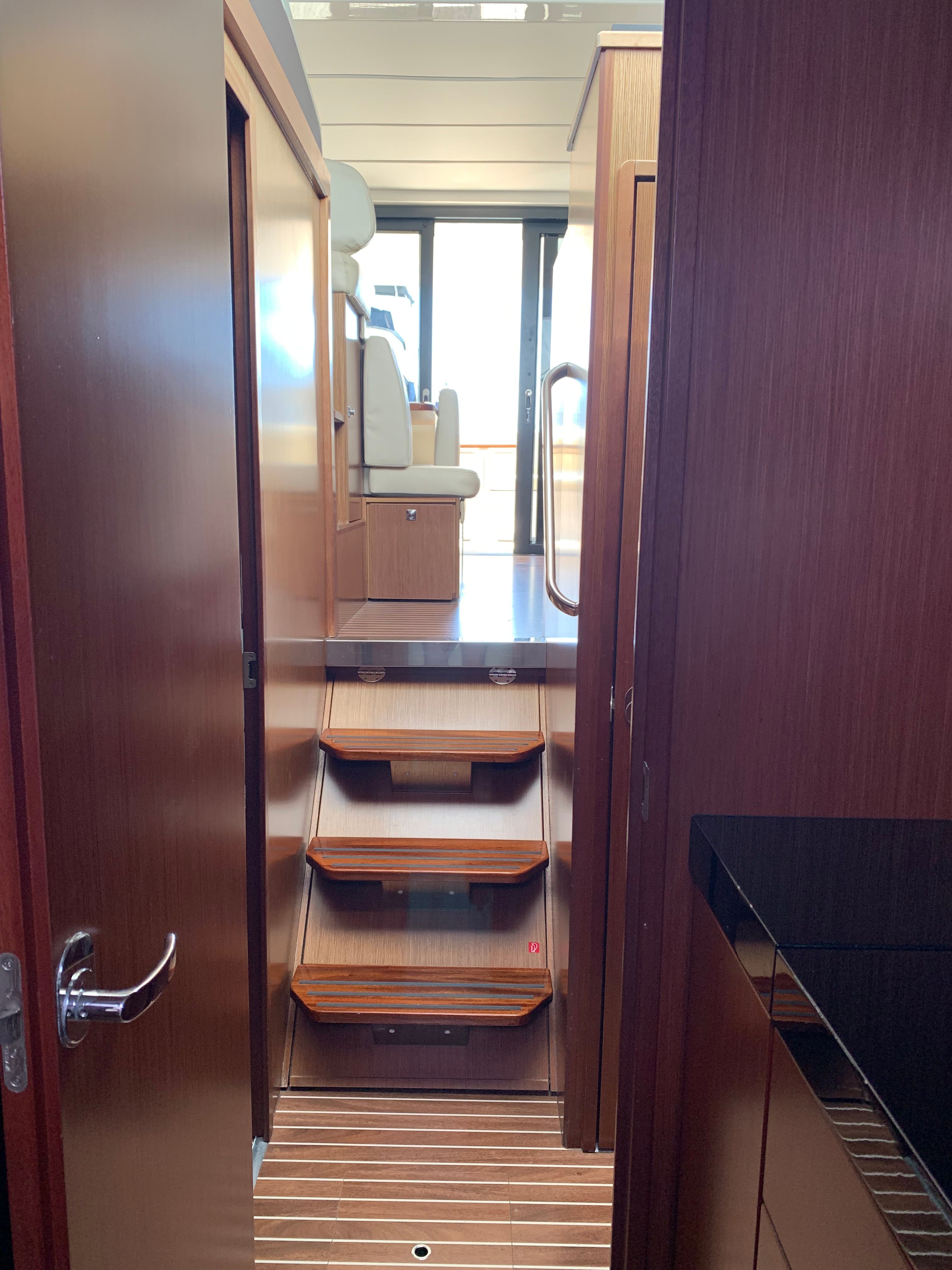 Bavaria Virtess 420 Fly | Sunrise