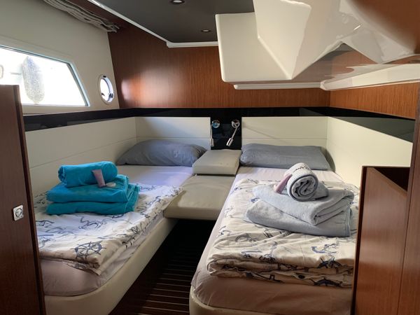 Bavaria Virtess 420 Fly | Sunrise