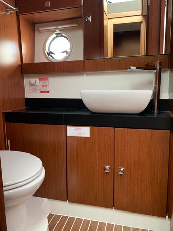 Bavaria Virtess 420 Fly | Sunrise