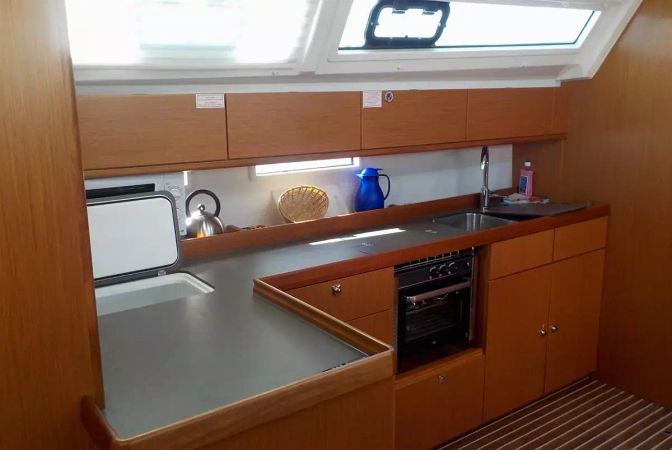 Bavaria Cruiser 46 | Leonidas