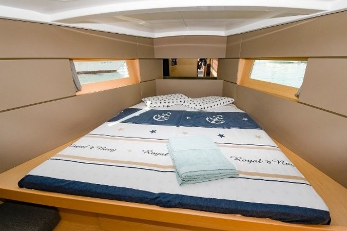 Beneteau Oceanis 38 | Lisis