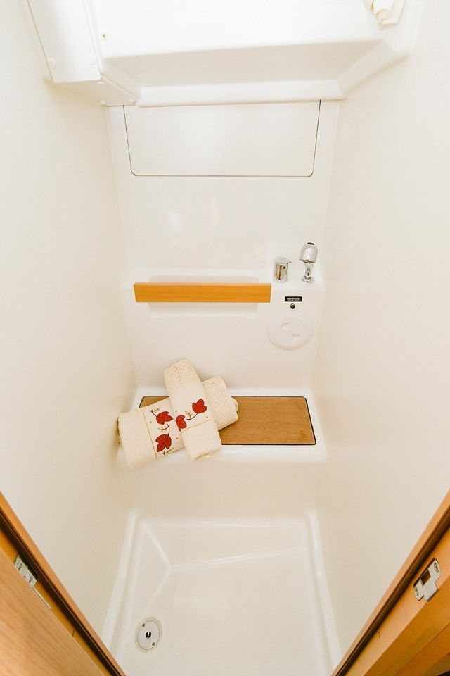 Beneteau Oceanis 38 | Lisis