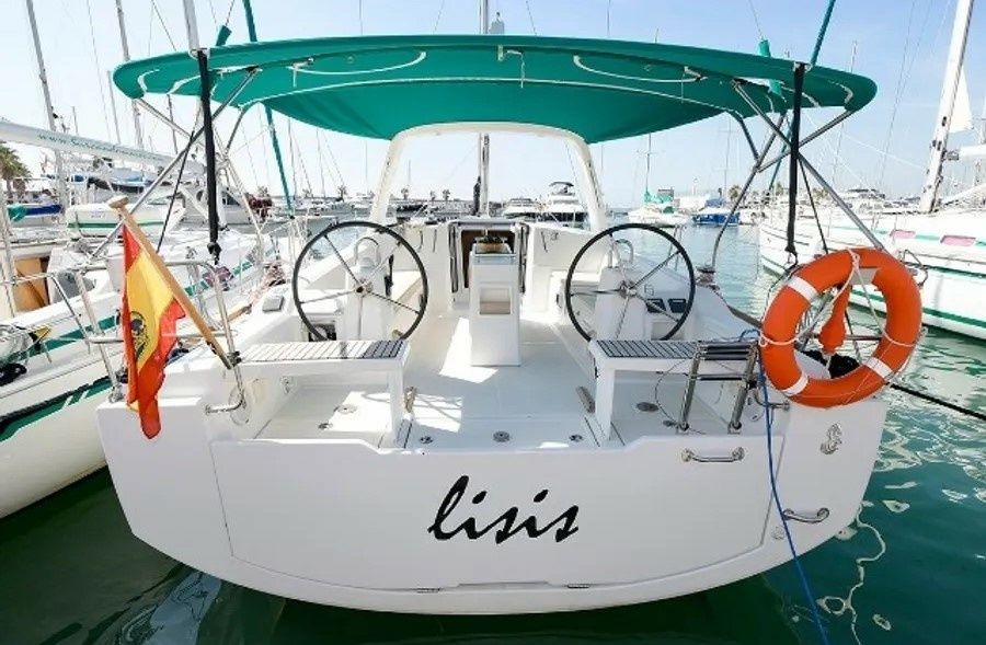 Beneteau Oceanis 38 | Lisis