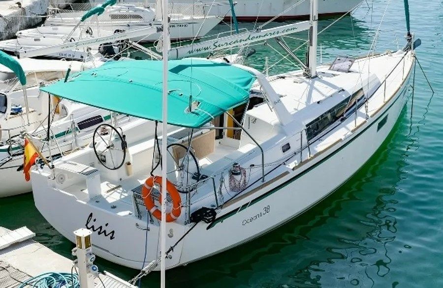 Beneteau Oceanis 38 | Lisis