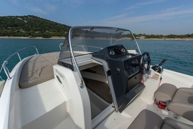 Quicksilver Activ 605 Sundeck | 18