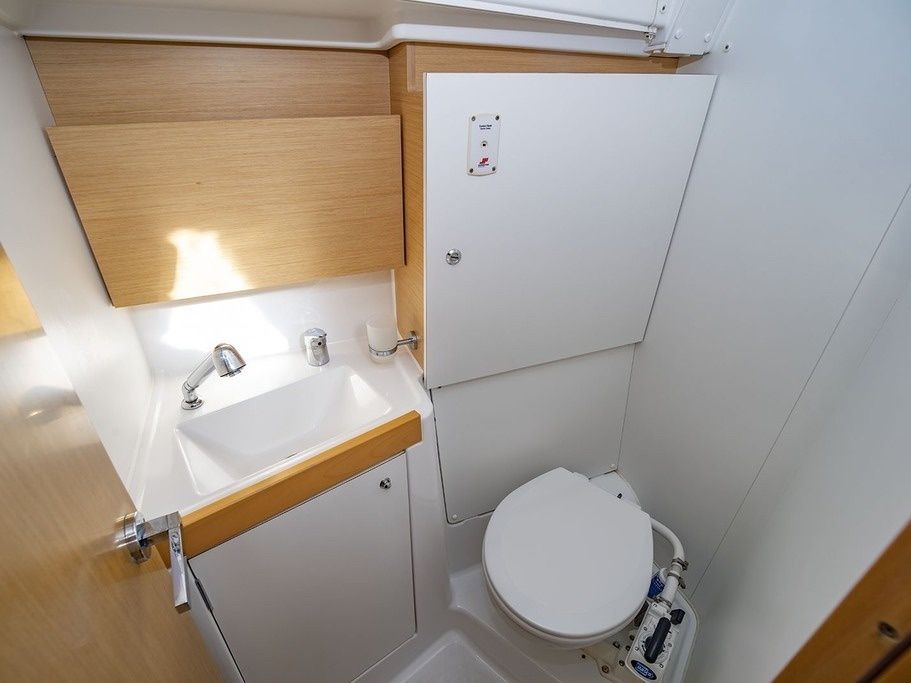 Beneteau Oceanis 38 | Moin