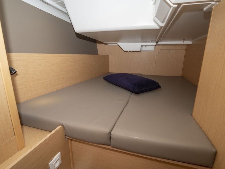 Beneteau Oceanis 38 | Moin