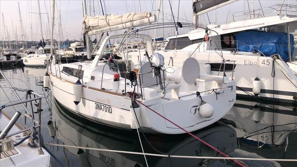 Beneteau Oceanis 38 | Folie