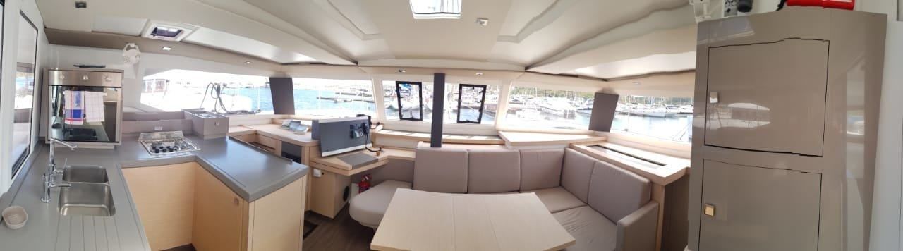 Fountaine Pajot Astrea 42 | Wild Baleine