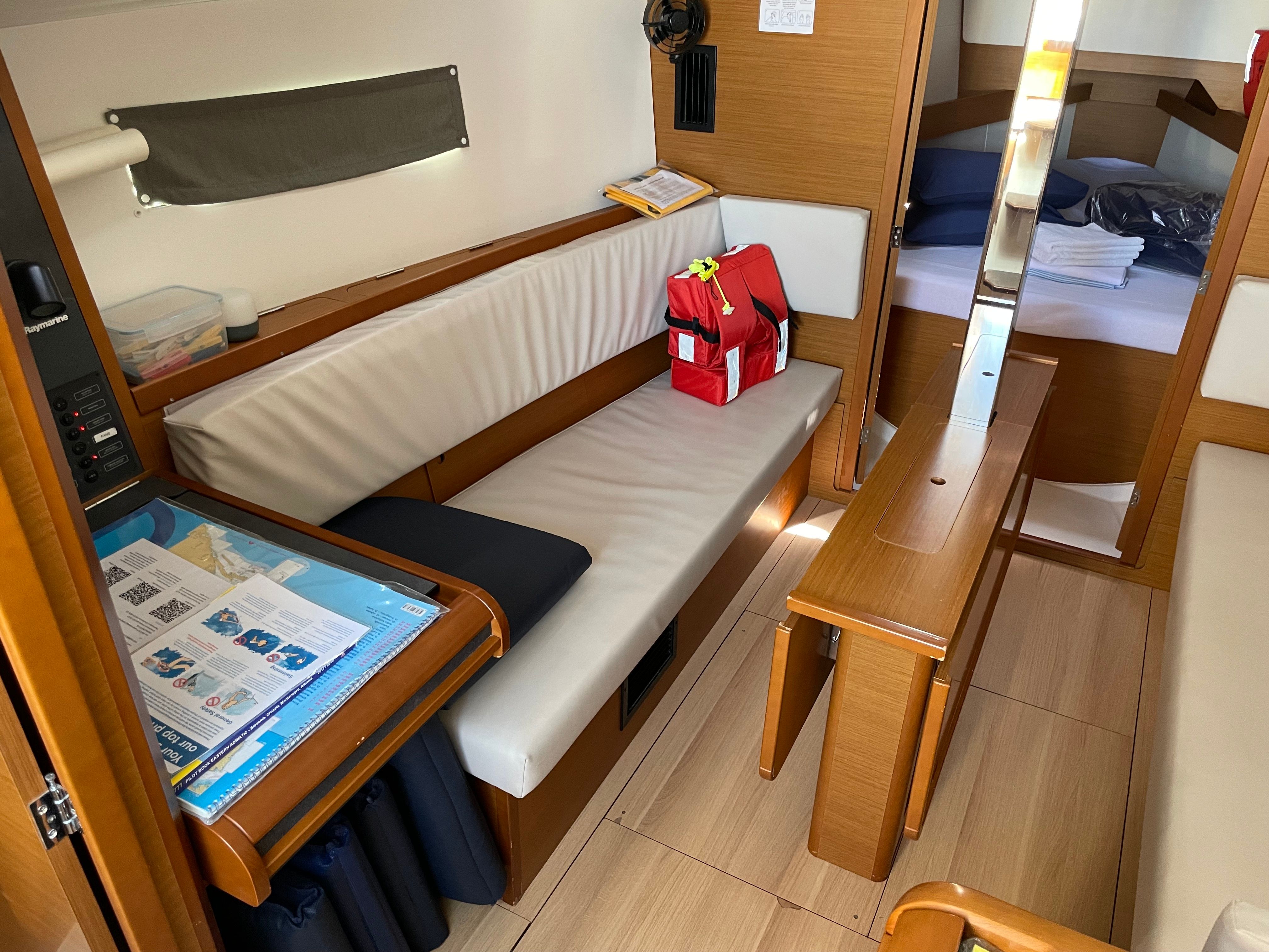 Jeanneau Sun Odyssey 349 | Sunsail 19