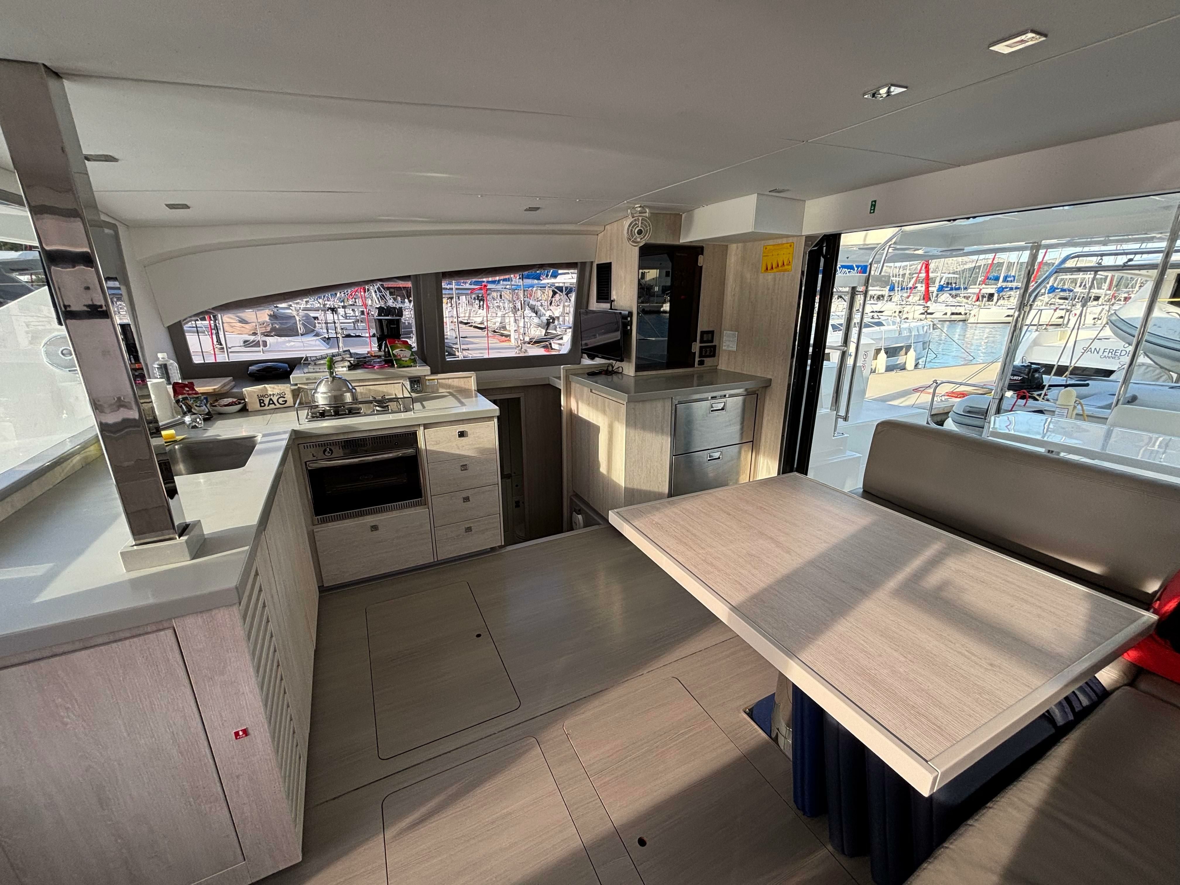 Leopard 40 | Sunsail 19