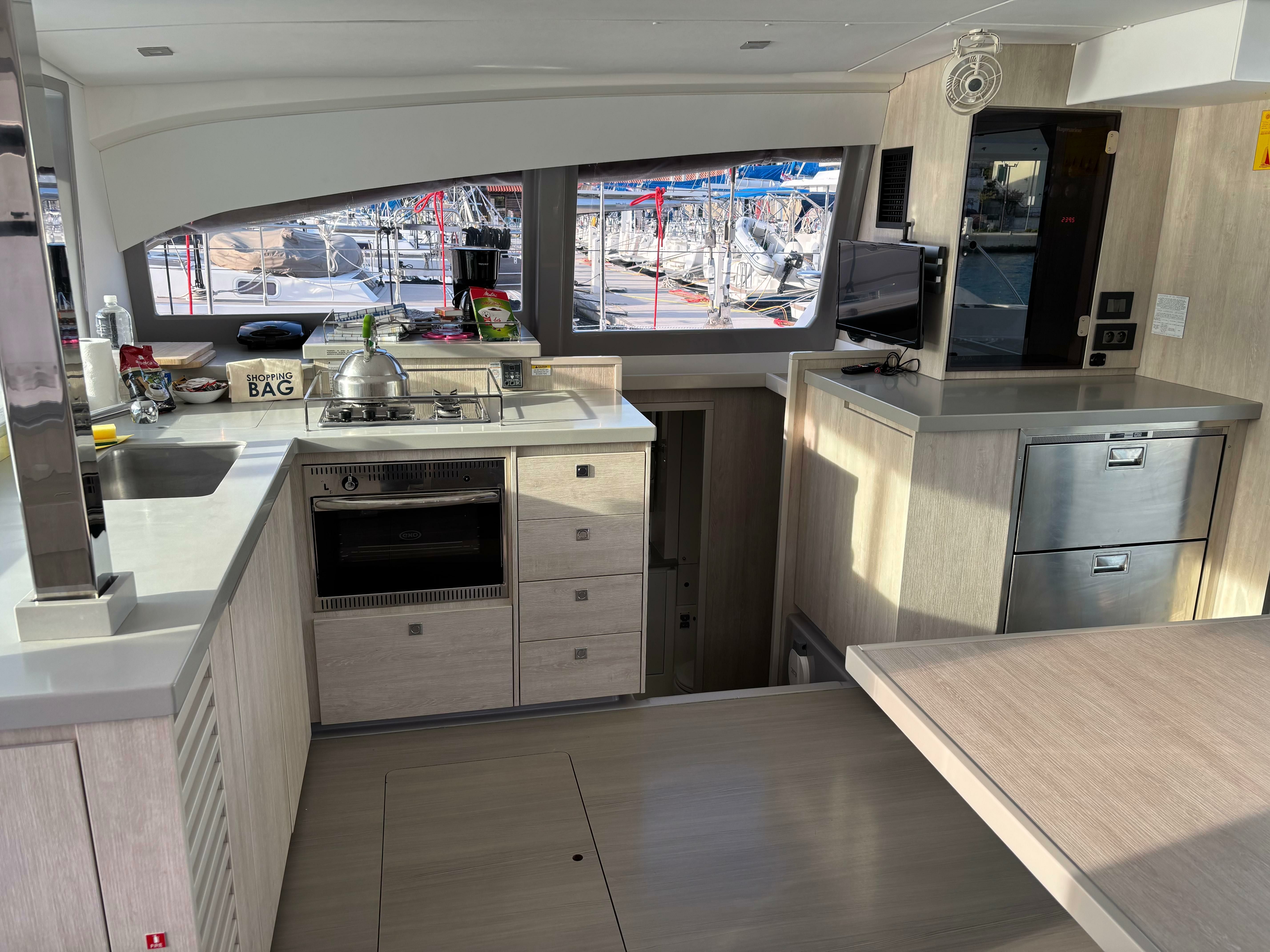 Leopard 40 | Sunsail 19