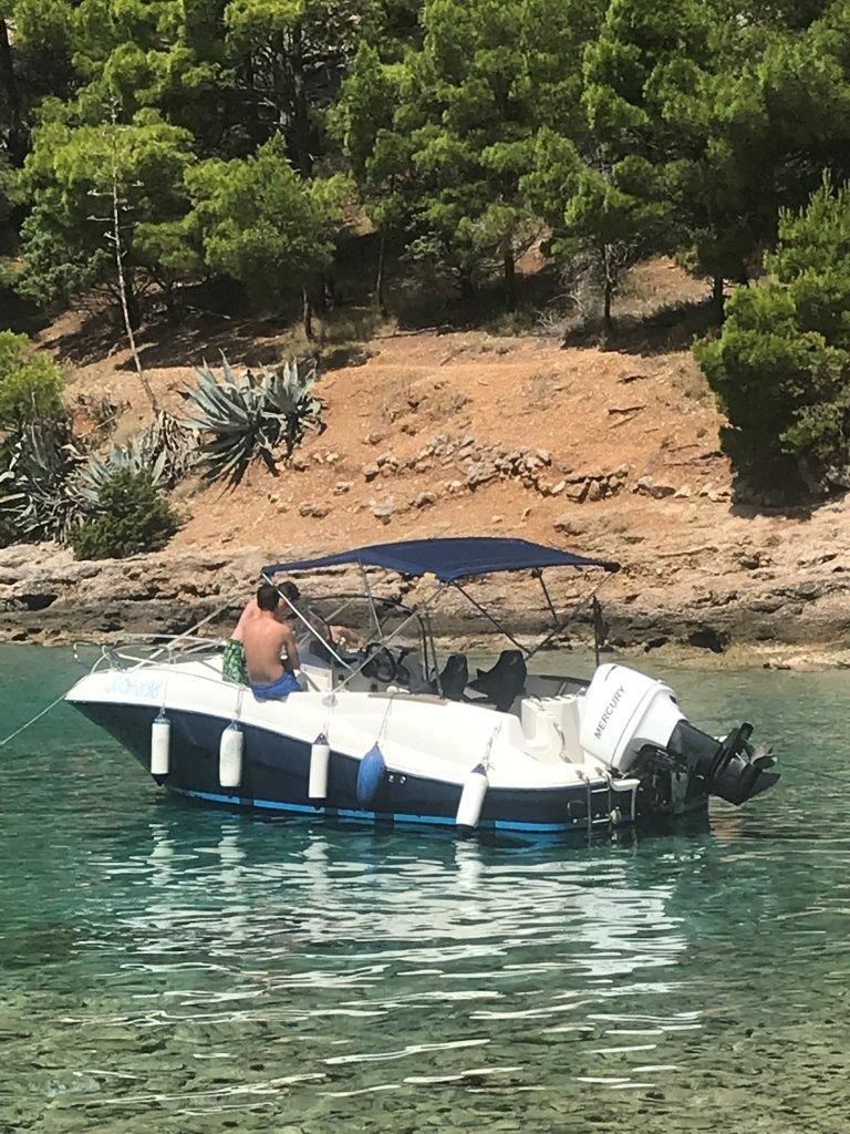 Quicksilver 635 | Commander