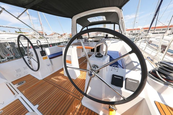 Beneteau Oceanis 35.1 | Aris