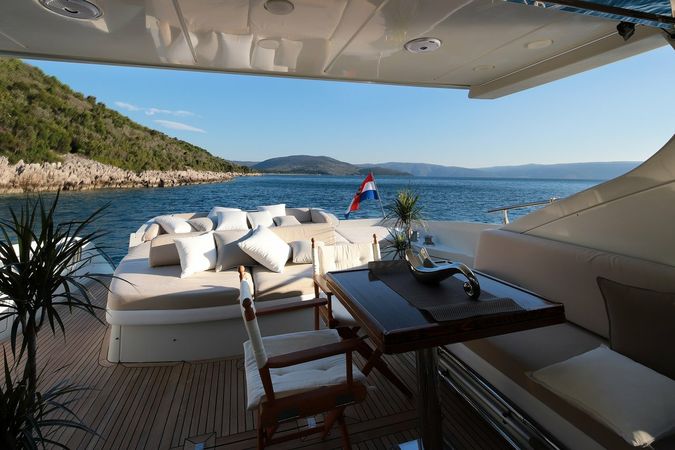 Azimut 68 | Maoro