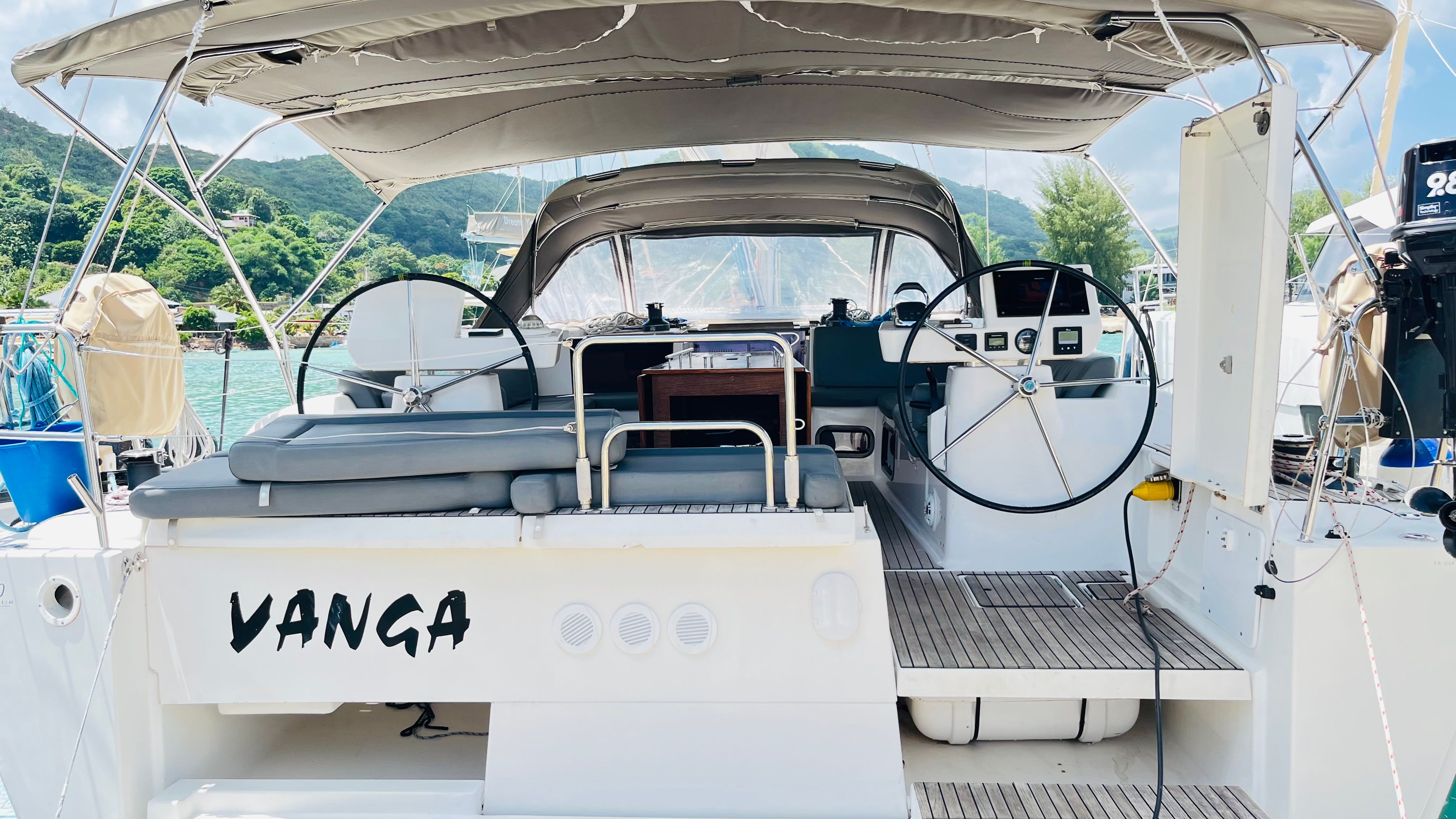 Dufour 520 GL | Vanga