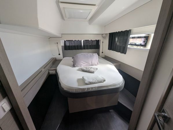 Fountaine Pajot Astrea 42 | Eden Blue