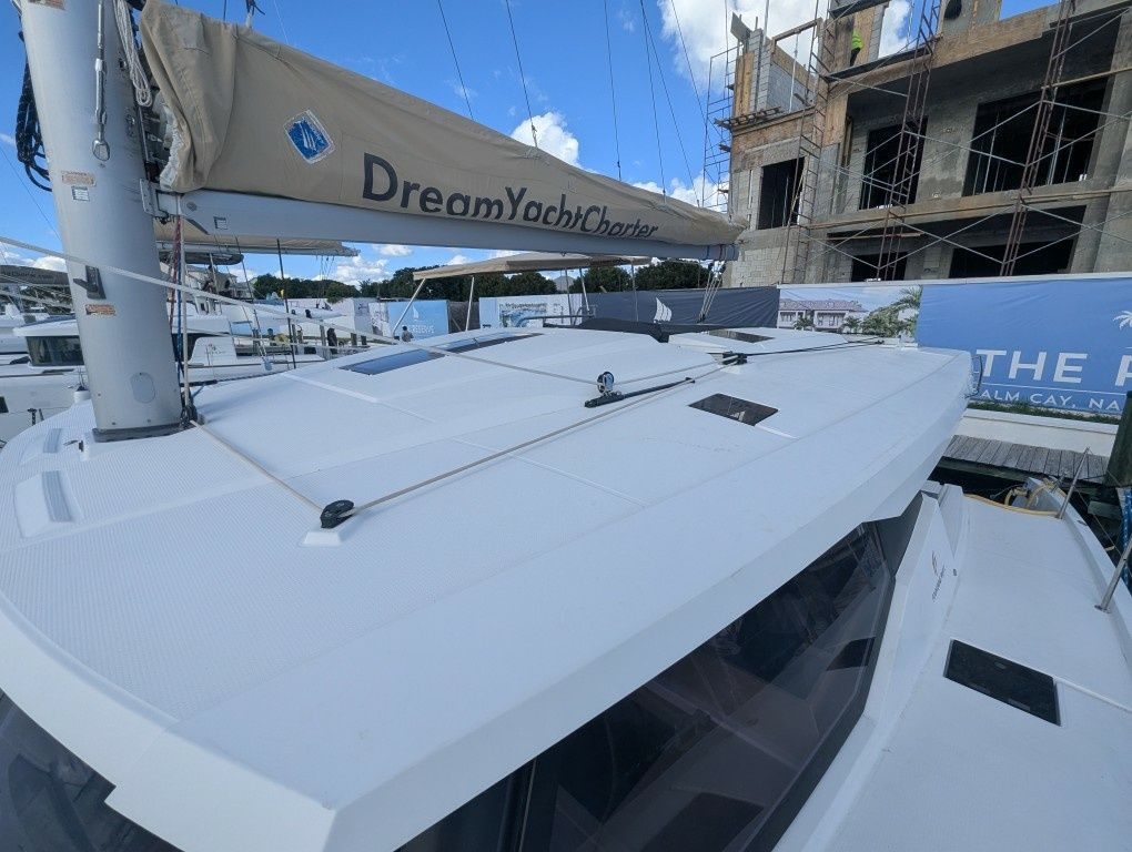Fountaine Pajot Astrea 42 | Eden Blue