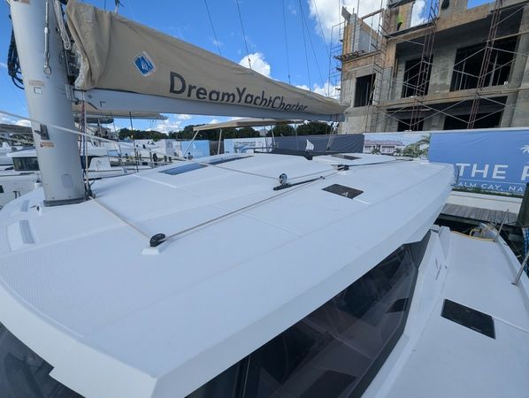Fountaine Pajot Astrea 42 | Eden Blue