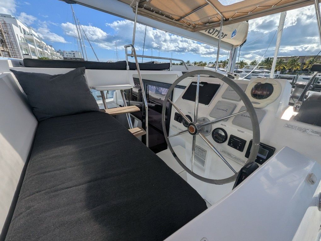 Fountaine Pajot Astrea 42 | Eden Blue