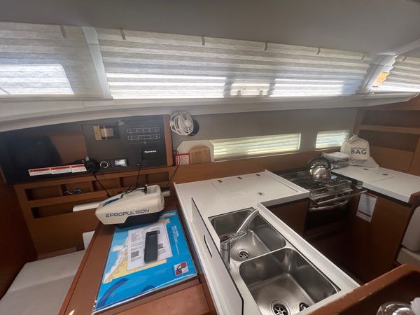 Jeanneau Sun Odyssey 410 | Sunsail 19