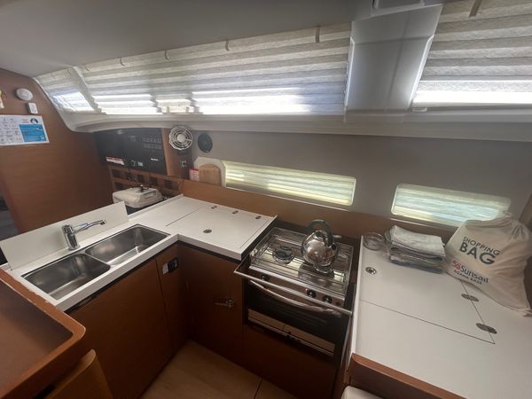 Jeanneau Sun Odyssey 410 | Sunsail 19