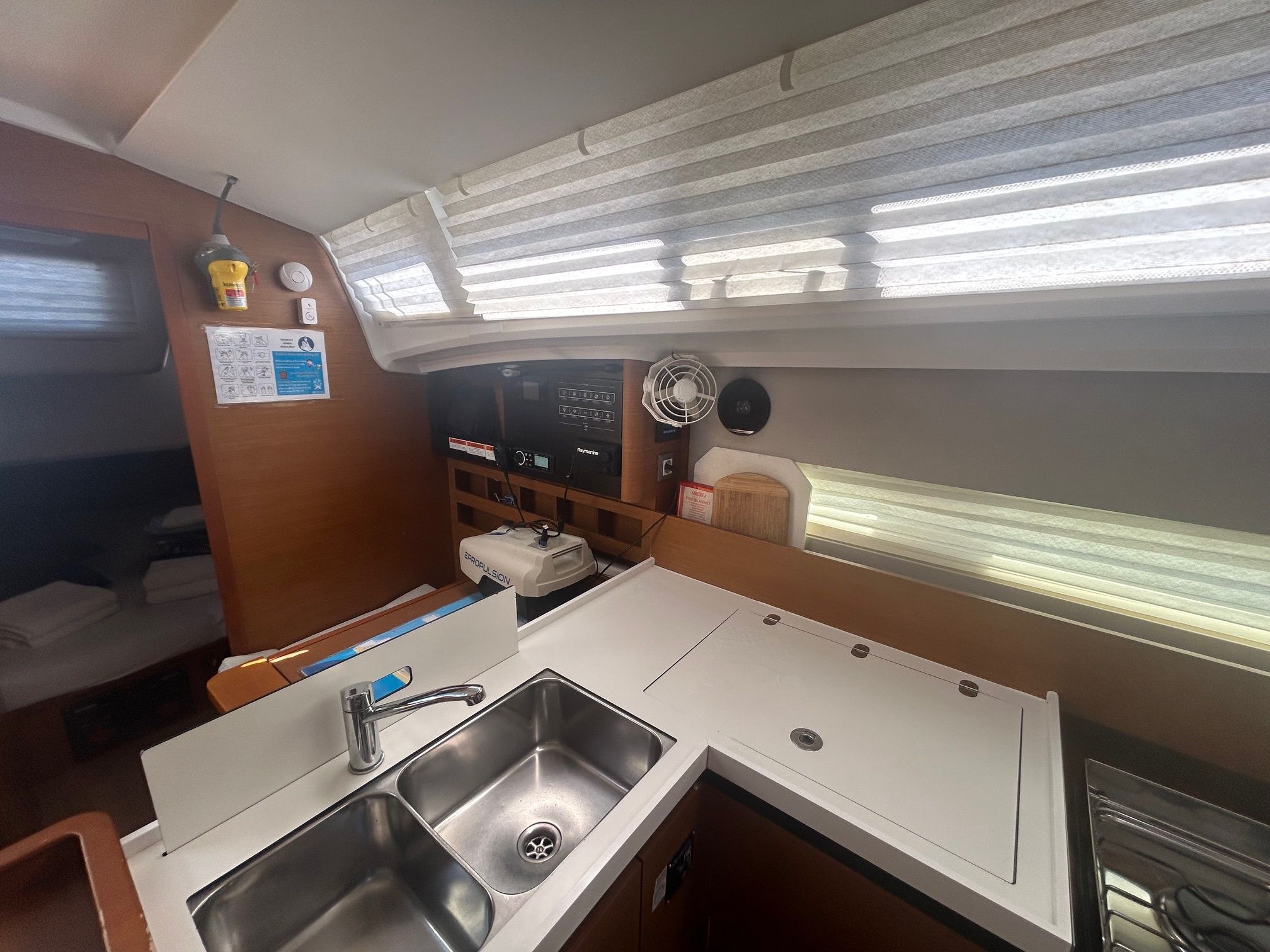 Jeanneau Sun Odyssey 410 | Sunsail 19