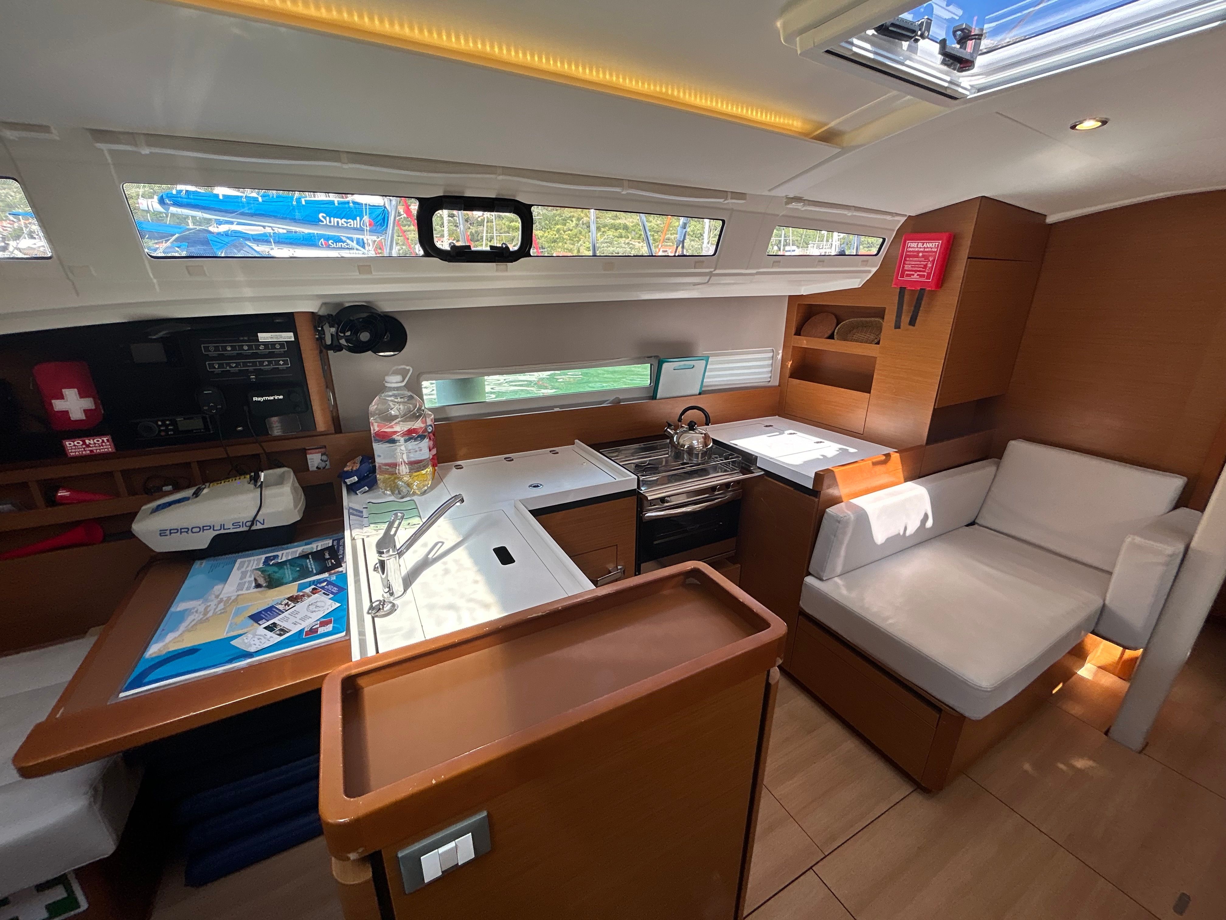 Jeanneau Sun Odyssey 410 | Sunsail 20