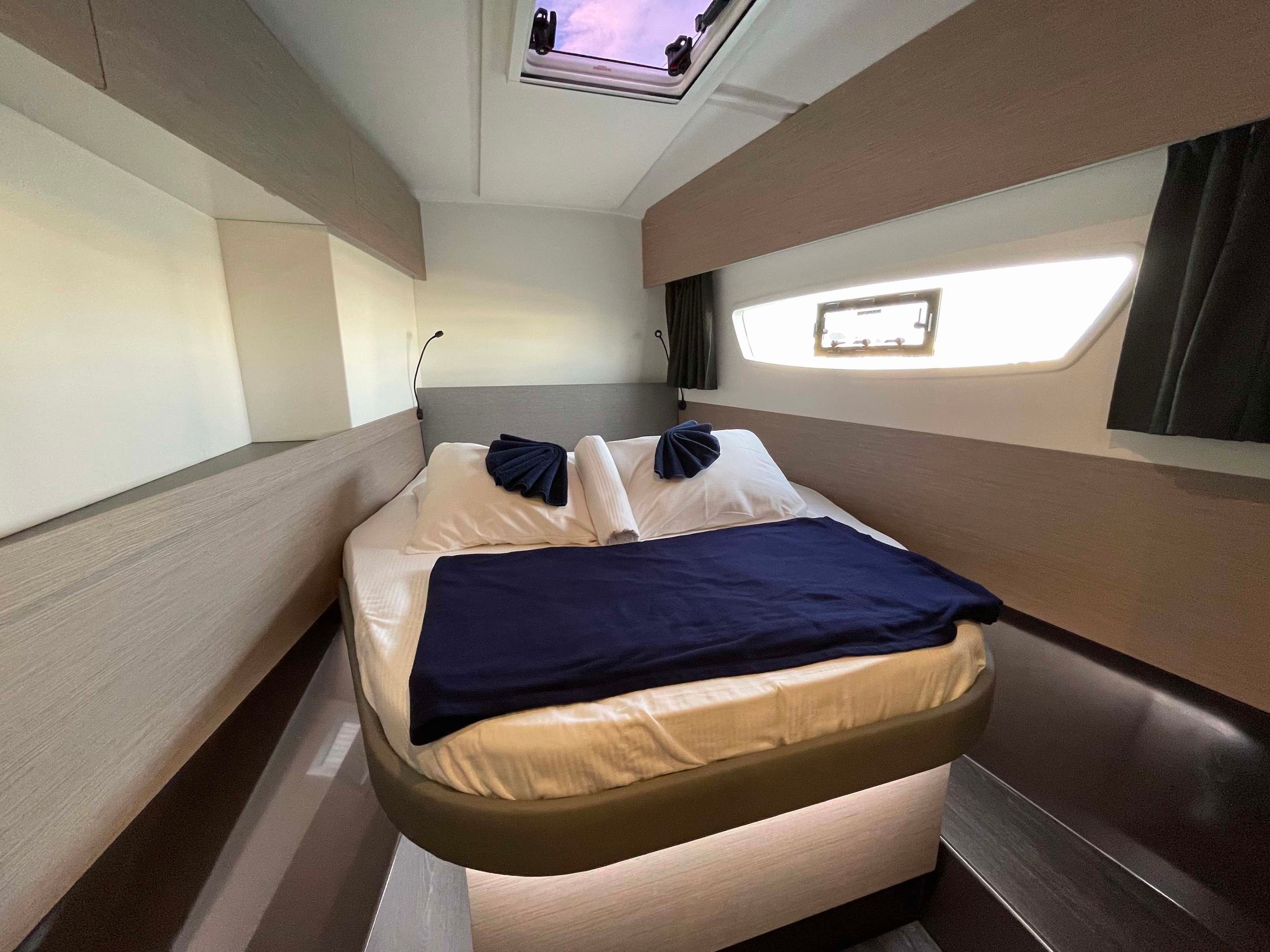 Fountaine Pajot Astrea 42 | Nauti Mollie