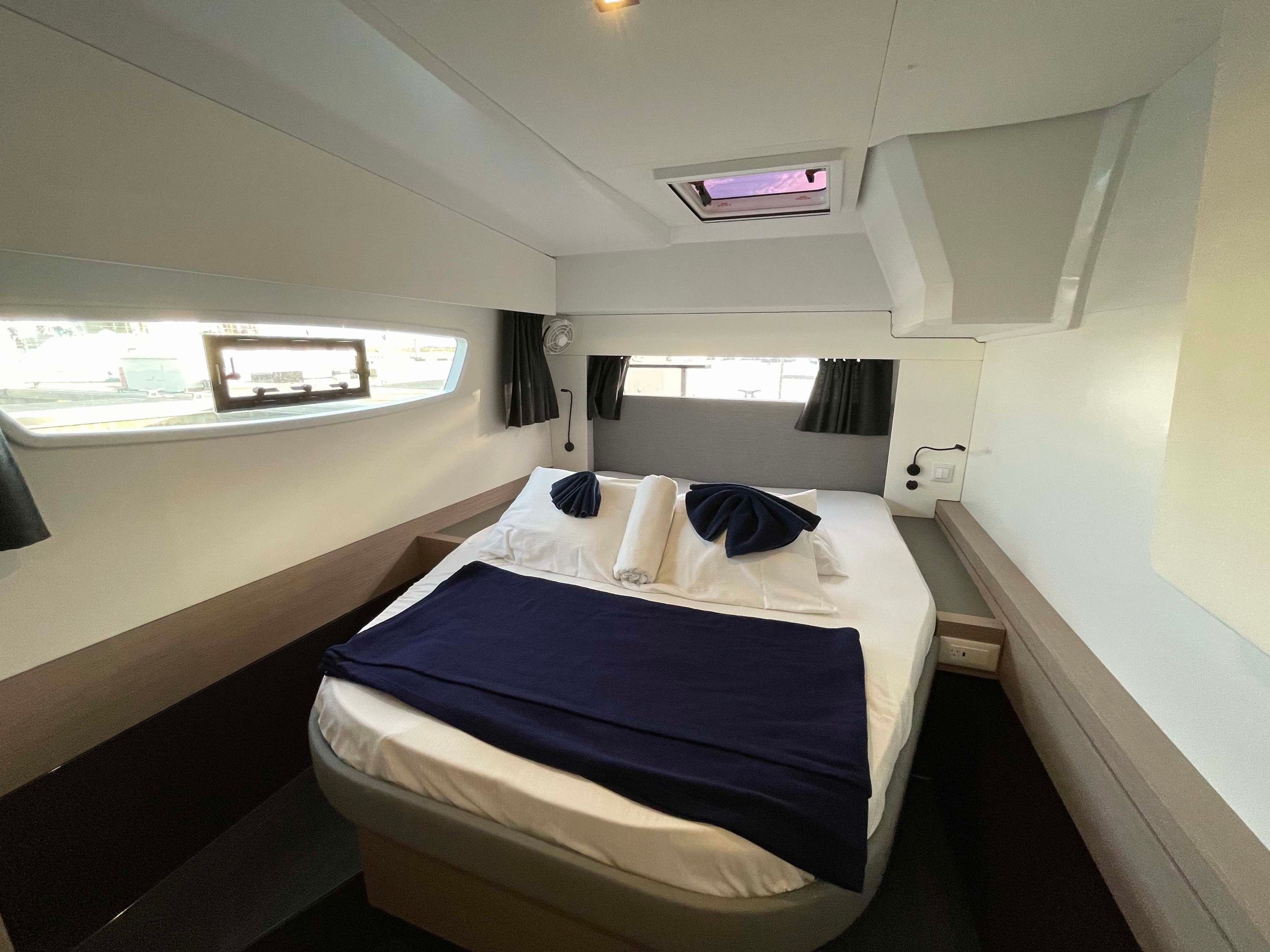 Fountaine Pajot Astrea 42 | Nauti Mollie