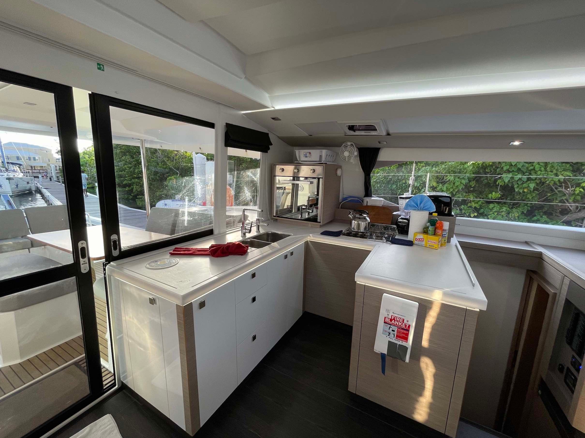 Fountaine Pajot Astrea 42 | Nauti Mollie