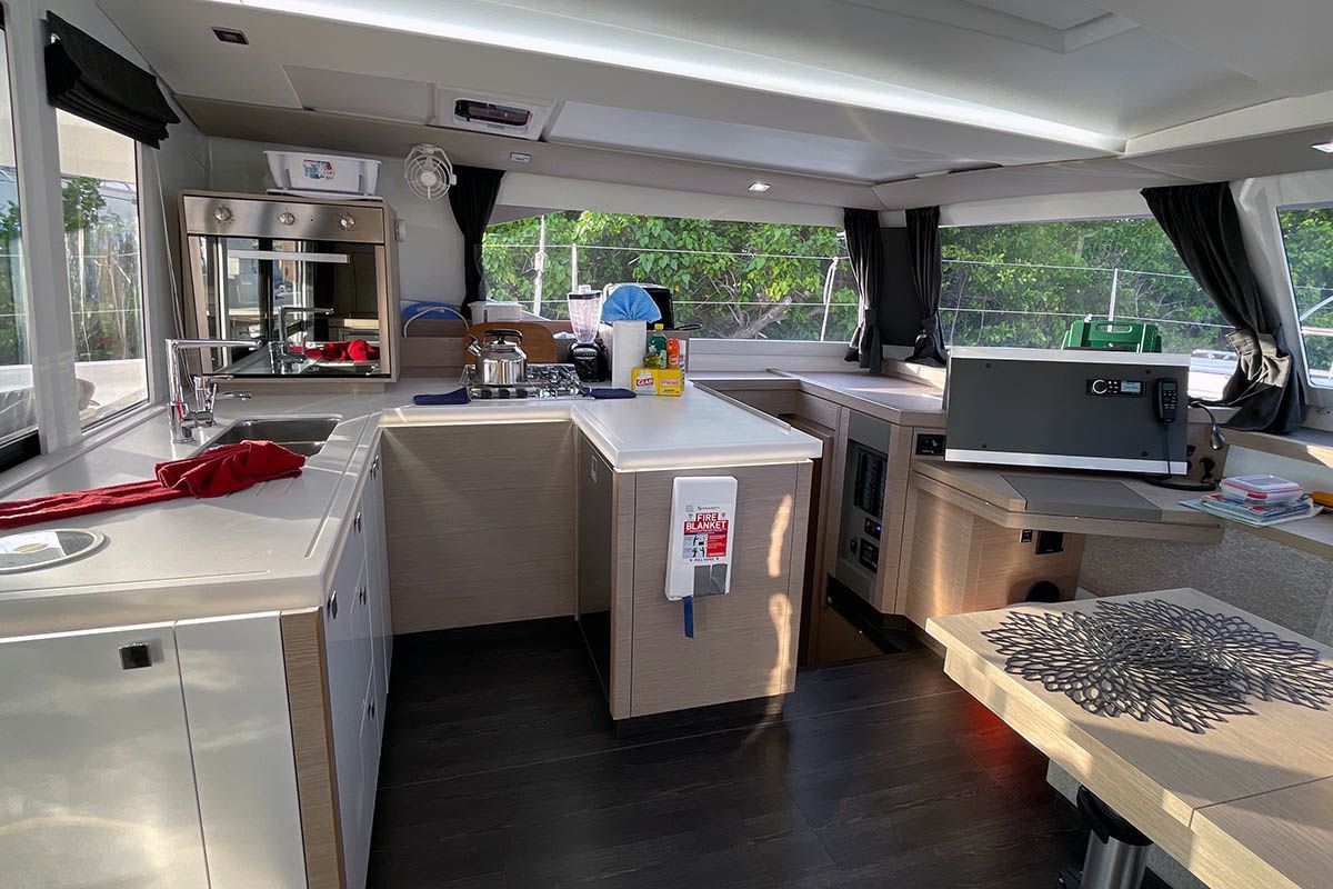 Fountaine Pajot Astrea 42 | Carpe Diem