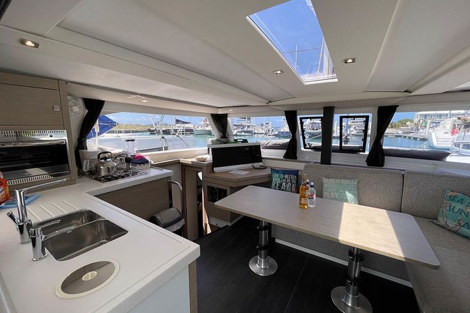 Fountaine Pajot Lucia 40 | Jaxnjoe Com