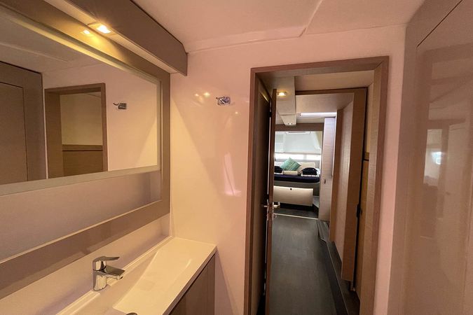 Fountaine Pajot Lucia 40 | Jaxnjoe Com