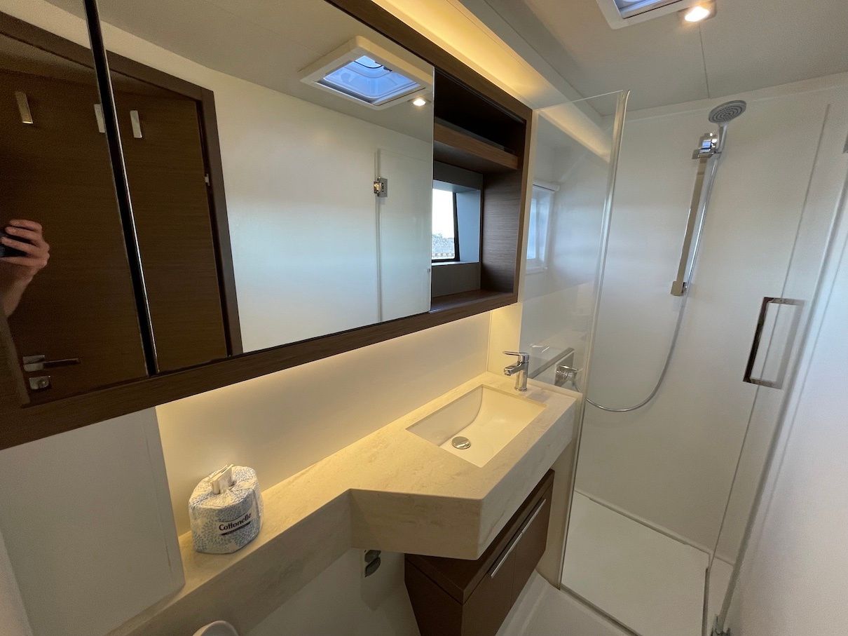 Lagoon 50 | CU Sailing