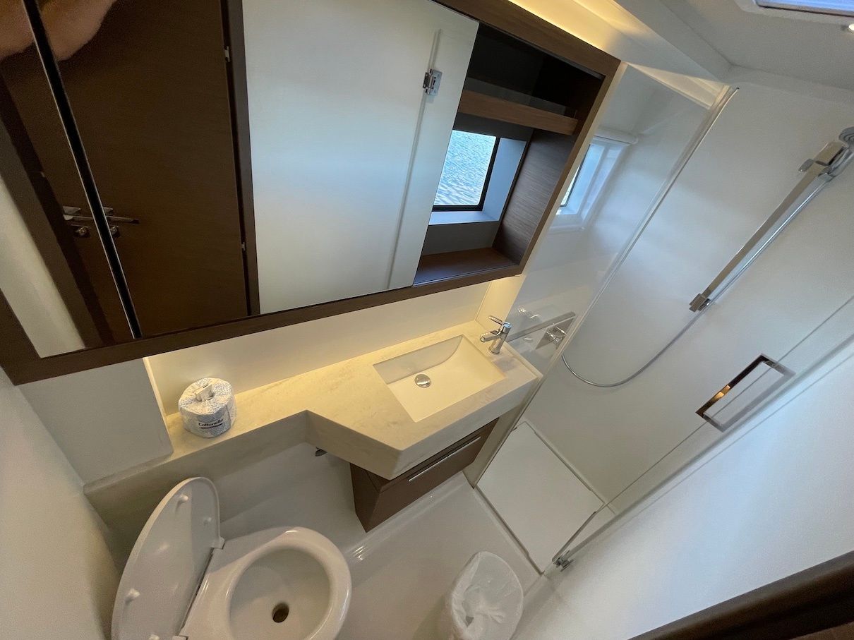 Lagoon 50 | CU Sailing