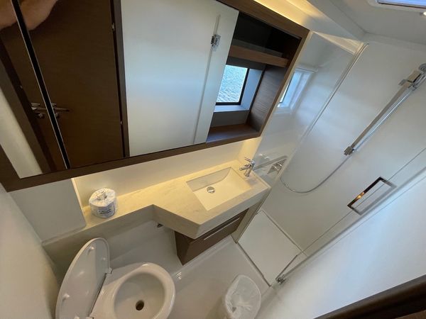 Lagoon 50 | CU Sailing