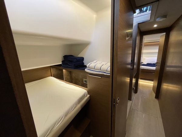 Lagoon 50 | CU Sailing