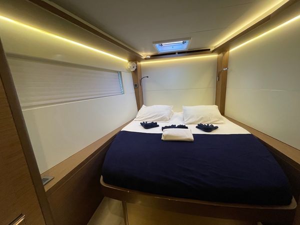 Lagoon 50 | CU Sailing