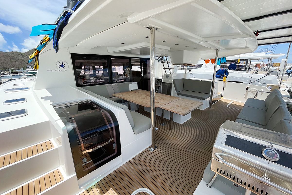 Fountaine Pajot Saba 50 | Good Vibrations