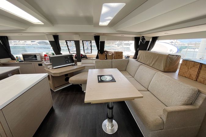 Fountaine Pajot Saba 50 | Good Vibrations