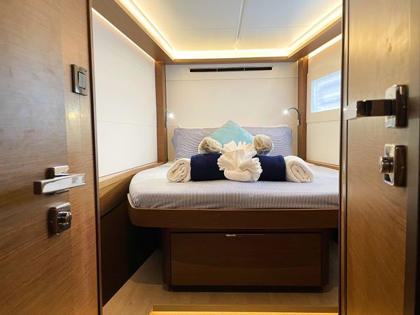 Lagoon 46 | Island Wings