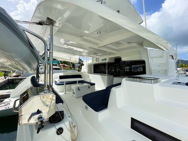 Lagoon 46 | Island Wings