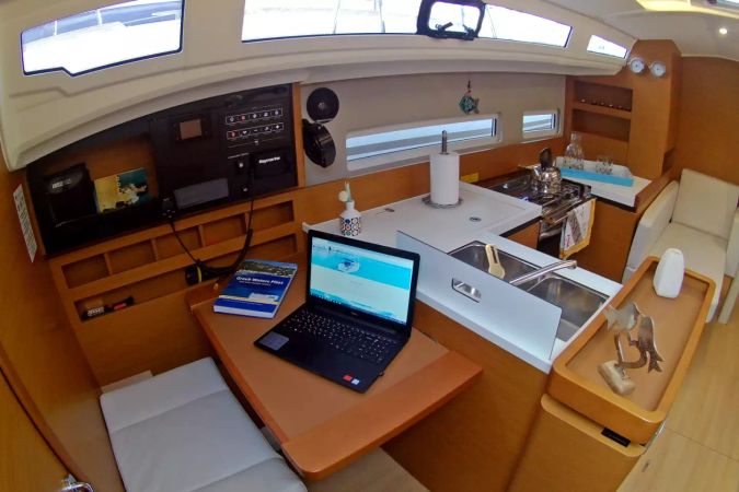 Jeanneau Sun Odyssey 410 | Evelina