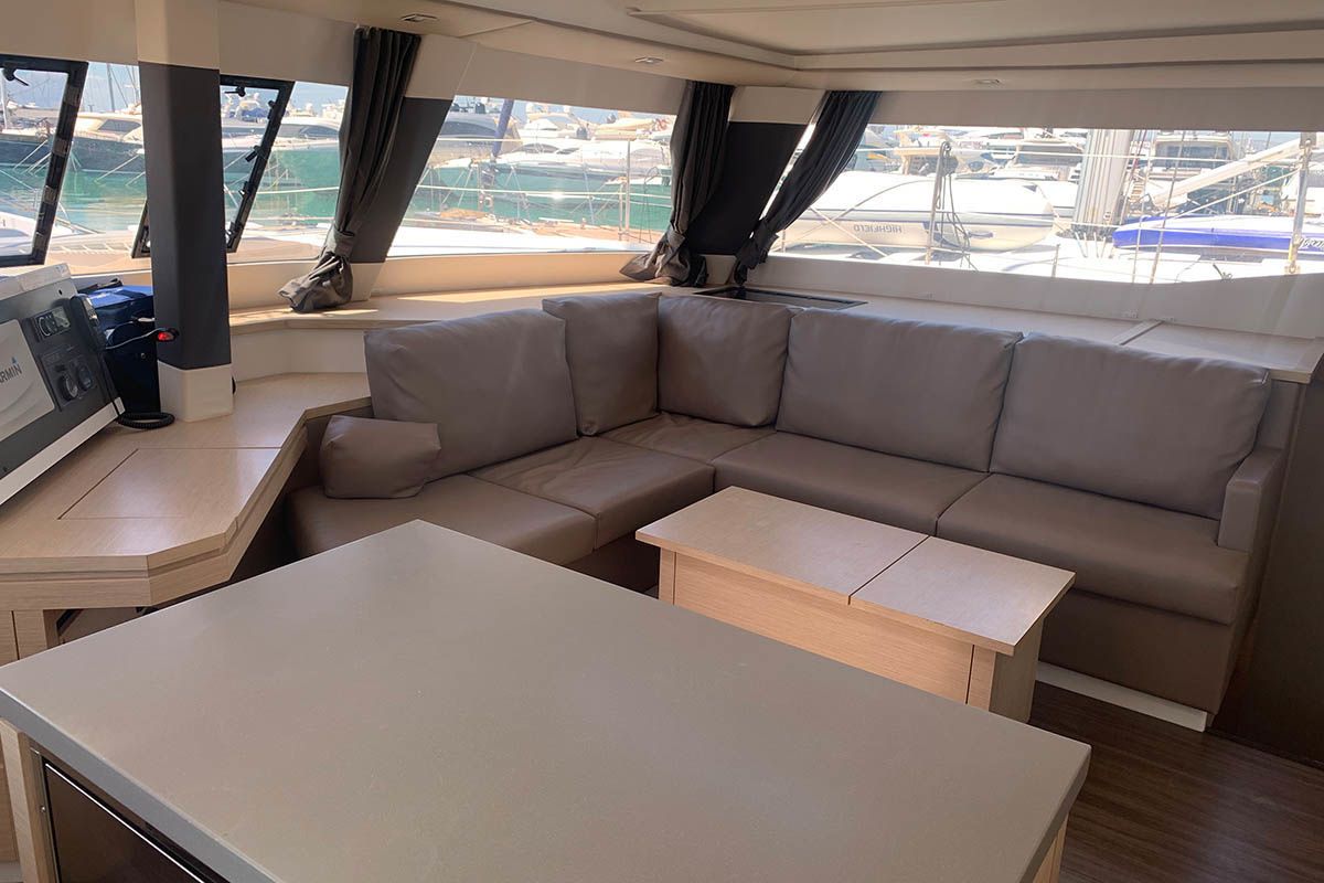 Fountaine Pajot Saba 50 | Lingaro